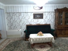 Satılır Köhnə Tikili, Səbail.r, 28 May.m-18