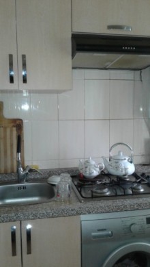 Satılır Köhnə Tikili, Yasamal.r-5