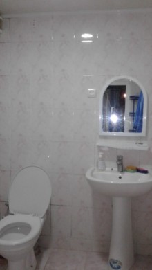 Satılır Köhnə Tikili, Yasamal.r-6