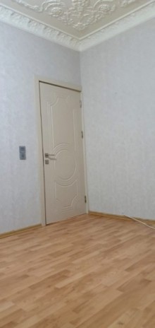 Satılır Köhnə Tikili, Binəqədi.r, 9-cu mikrorayon, Nəsimi.m-7