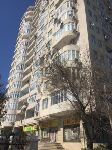 Satılır Yeni Tikili, Nəsimi.r, 4-cü mikrorayon, Memar Əcəmi.m-1