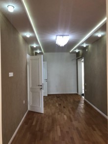 Satılır Yeni Tikili, Nəsimi.r-4