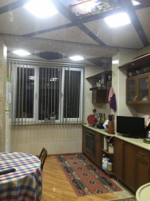 Satılır Köhnə Tikili, Nəsimi.r, 4-cü mikrorayon, Nəsimi.m-3