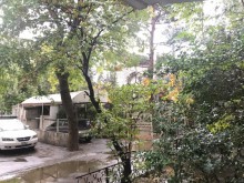 Satılır Köhnə Tikili, Nəsimi.r, 4-cü mikrorayon, Memar Əcəmi.m-6