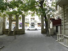 Satılır Köhnə Tikili, Nəsimi.r, 28 May.m-4