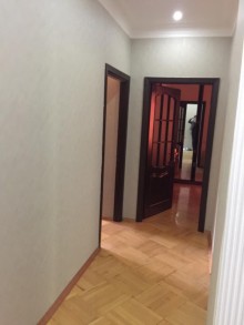 Satılır Köhnə Tikili, Nəsimi.r, 28 May.m-17