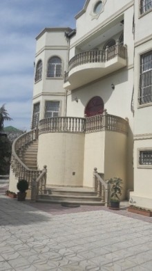 Satılır Həyət evi, Binəqədi.r, 8-ci mikrorayon, Azadlıq.m-1