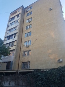 Satılır Köhnə Tikili, Nəsimi.r, 5-ci mikrorayon, Memar Əcəmi.m-1