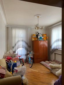 Satılır Yeni Tikili, Nəsimi.r-6