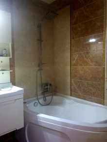 Satılır Köhnə Tikili, Sabunçu.r, Bakıxanov-8