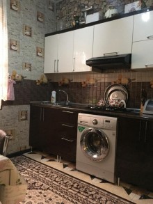 Satılır Həyət evi, Nizami.r, 8-ci kilometr, Qara Qarayev.m-3