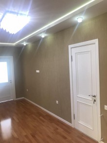 Satılır Yeni Tikili, Nəsimi.r-8