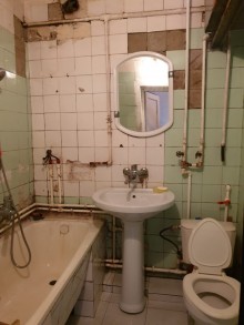 Satılır Köhnə Tikili, Sabunçu.r, Bakıxanov-8