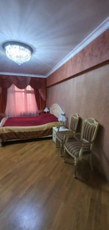Satılır Köhnə Tikili, Nərimanov.r-10