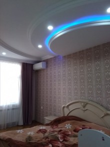 Satılır Yeni Tikili, Binəqədi.r, 8-ci mikrorayon, Gənclik.m-3