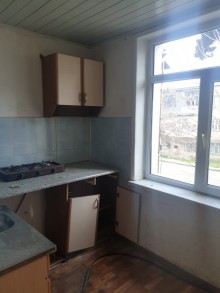 Satılır Köhnə Tikili, Sabunçu.r, Bakıxanov-6