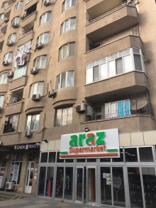 Satılır Yeni Tikili, Binəqədi.r, 7-ci mikrorayon, Azadlıq.m-1