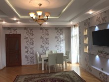 Satılır Yeni Tikili, Binəqədi.r, 7-ci mikrorayon, Azadlıq.m-2