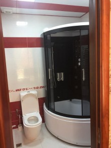 Satılır Yeni Tikili, Binəqədi.r, 7-ci mikrorayon, Azadlıq.m-4