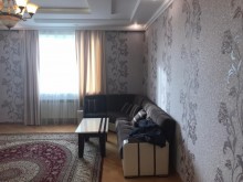 Satılır Yeni Tikili, Binəqədi.r, 7-ci mikrorayon, Azadlıq.m-7