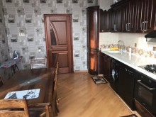 Satılır Yeni Tikili, Binəqədi.r, 7-ci mikrorayon, Azadlıq.m-11