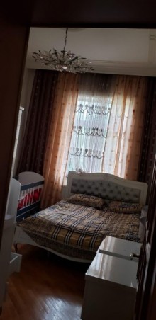 Satılır Köhnə Tikili, Sabunçu.r, Bakıxanov-9