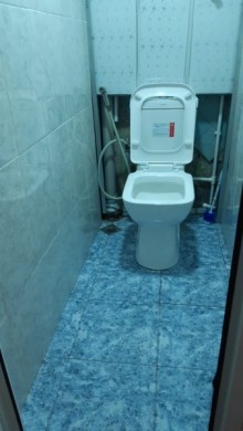 Satılır Köhnə Tikili, Binəqədi.r, 8-ci mikrorayon, Azadlıq.m-6
