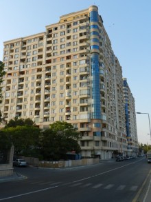 Satılır Yeni Tikili, Binəqədi.r, 7-ci mikrorayon-1