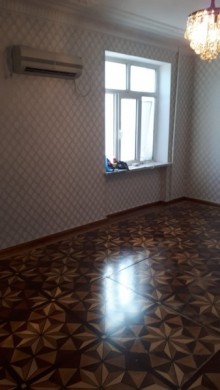 Satılır Köhnə Tikili, Nizami.r, 8-ci kilometr, Xalqlar Dostluğu m..m-7