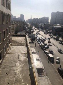 Satılır Yeni Tikili, Yasamal.r, İnşaatçılar.m-9