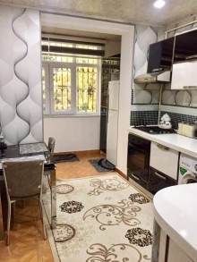 Satılır Köhnə Tikili, Sabunçu.r, Bakıxanov-4