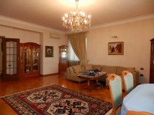 Satılır Yeni Tikili, Səbail.r, İçərişəhər.m-6