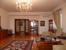 Satılır Yeni Tikili, Səbail.r, İçərişəhər.m-7