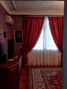 Satılır Köhnə Tikili, Nəsimi.r, 28 May.m-15