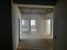 Satılır Yeni Tikili, Yasamal.r, İnşaatçılar.m-11