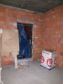 Satılır Yeni Tikili, Nəsimi.r, 20 Yanvar.m-18