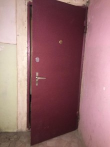Satılır Köhnə Tikili, Binəqədi.r, 8-ci mikrorayon, Azadlıq.m-2