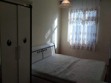 Satılır Köhnə Tikili, Nəsimi.r, 2-ci mikrorayon, Memar Əcəmi.m-4