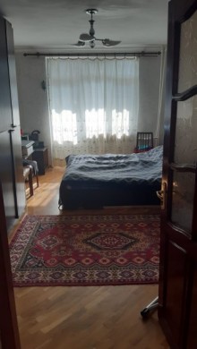 Satılır Köhnə Tikili, Yasamal.r, Yasamal, İnşaatçılar.m-9