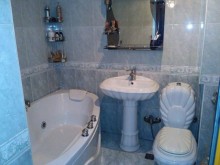 Satılır Köhnə Tikili, Sabunçu.r, Bakıxanov-4