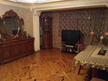 Satılır Köhnə Tikili, Sabunçu.r, Bakıxanov-6