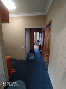 Satılır Köhnə Tikili, Binəqədi.r, 6-cı mikrorayon, Nəsimi.m-4