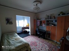 Satılır Köhnə Tikili, Binəqədi.r, 6-cı mikrorayon, Nəsimi.m-7