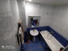 Satılır Köhnə Tikili, Binəqədi.r, 6-cı mikrorayon, Nəsimi.m-8