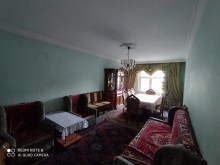 Satılır Köhnə Tikili, Binəqədi.r, 6-cı mikrorayon, Nəsimi.m-11