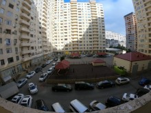 Satılır Yeni Tikili, Binəqədi.r, 9-cu mikrorayon, Memar Əcəmi.m-2
