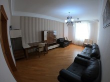 Satılır Yeni Tikili, Binəqədi.r, 9-cu mikrorayon, Memar Əcəmi.m-14