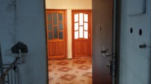 Satılır Köhnə Tikili, Nəsimi.r, 4-cü mikrorayon, Memar Əcəmi.m-9