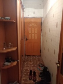 Satılır Köhnə Tikili, Binəqədi.r, 9-cu mikrorayon, Memar Əcəmi.m-9