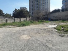 Satılır Torpaq, Yasamal.r-8